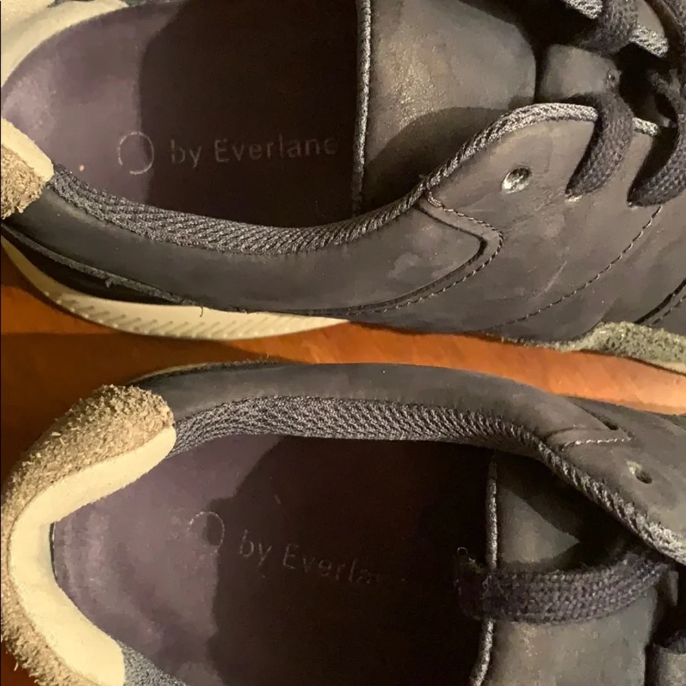 Navy Tread by Everlane sneakers - Picture 3 of 6